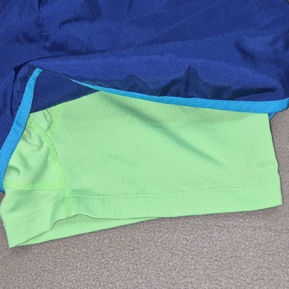 Nike Women's Navy and Light Blue Athletic Shorts - Picture 4 of 9